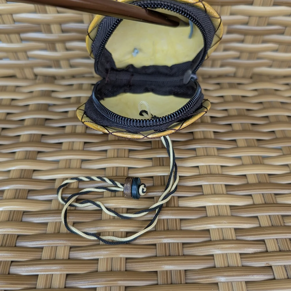 Handmade Coconut Shell Wristlet Pouch Floral Leaf Beads Asian Small - Picture 7 of 12